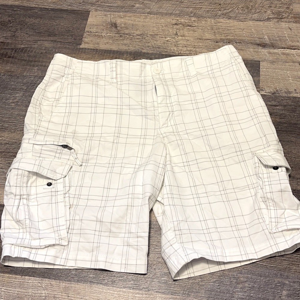 MENS White Cargo Shorts